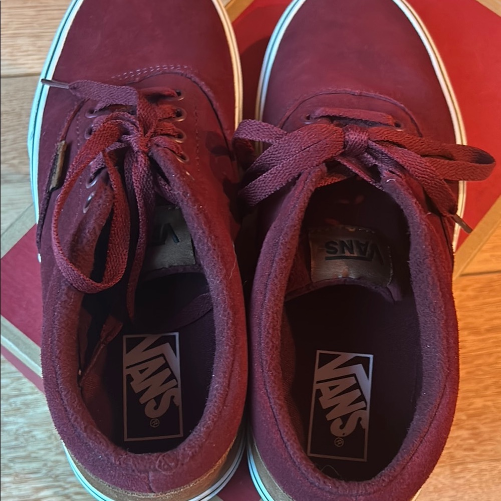 New Vans Woman’s Burgundy and Brown Suede/Fleece DOHENY Lace-Up Sneakers - Picture 4 of 7
